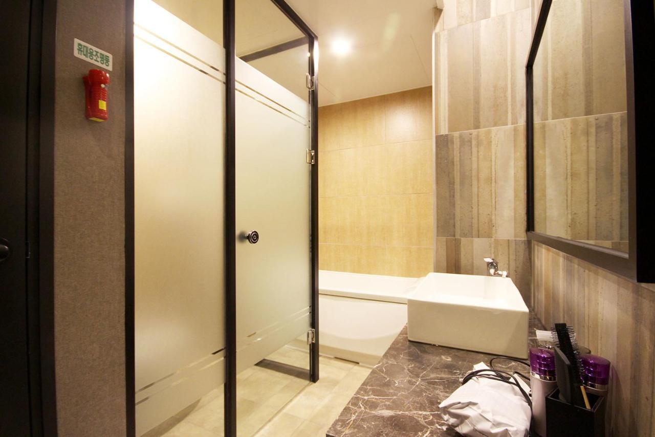 Hotel 38.5 Jinhae Changwon Ngoại thất bức ảnh